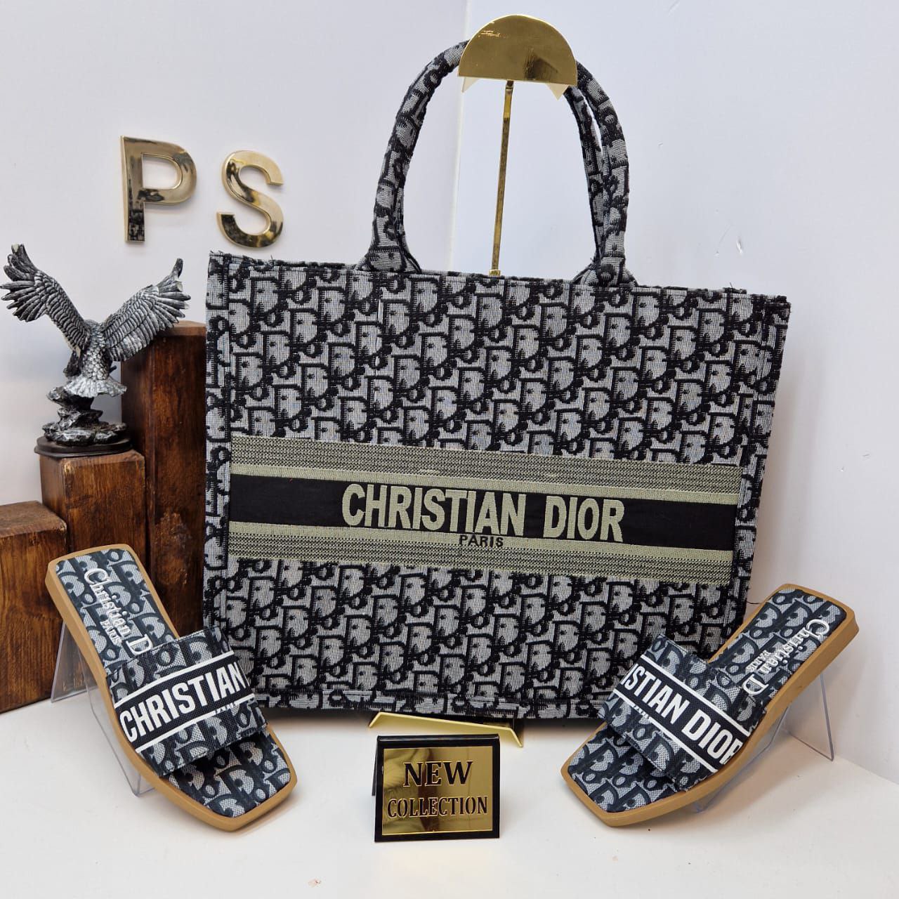 CD - Bag and Slipper Set