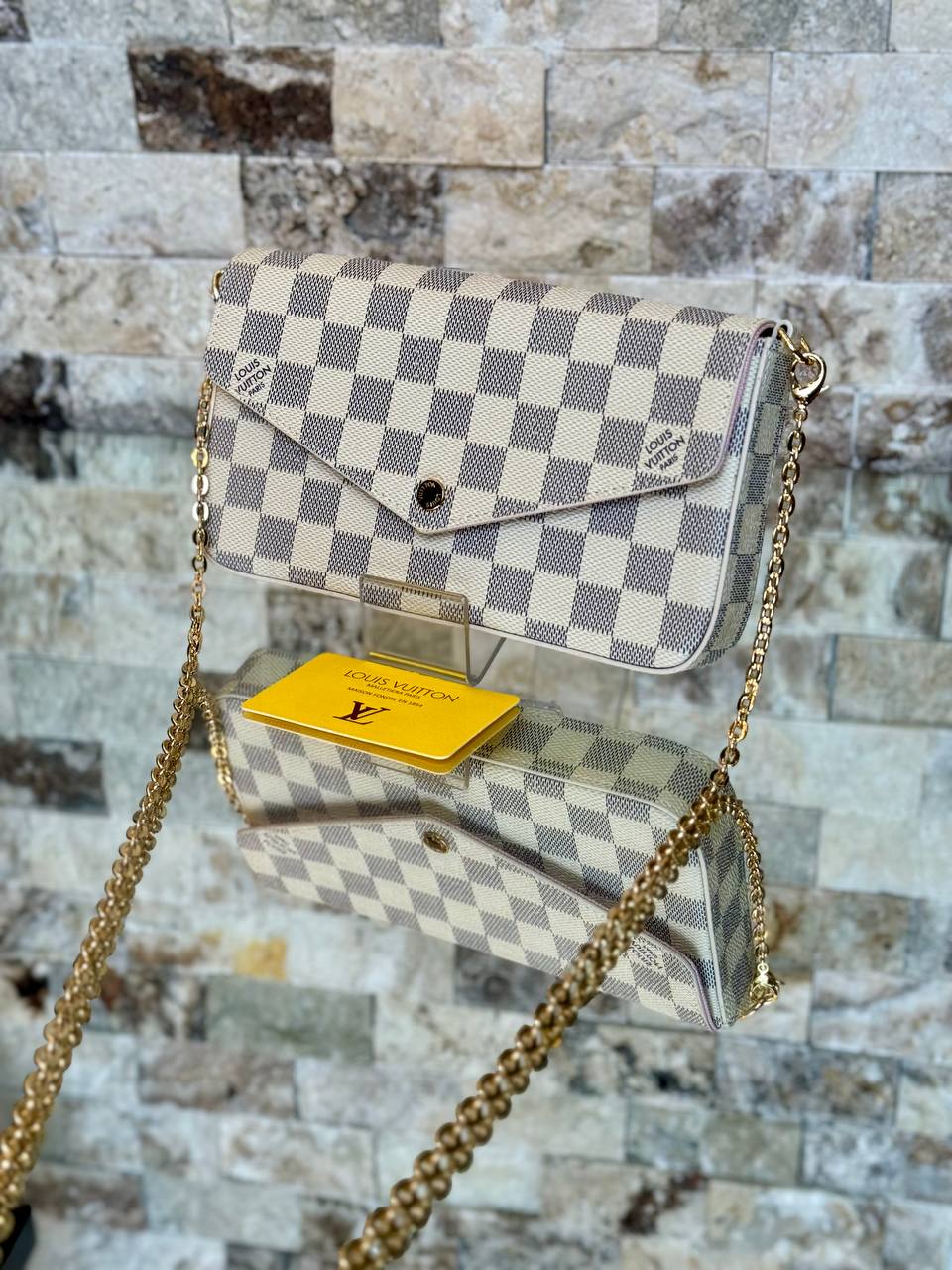 L- Leather Fellice Wallet (v2)