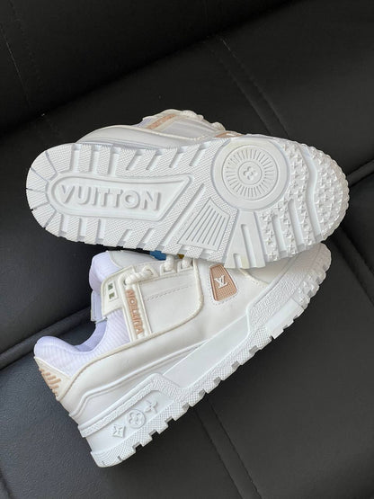 LVS - White Shoe