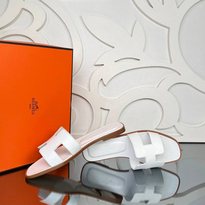 HMS - Oran Slippers (White)