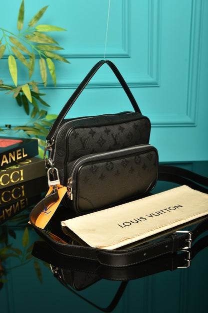 LVS - Nil Crossbody