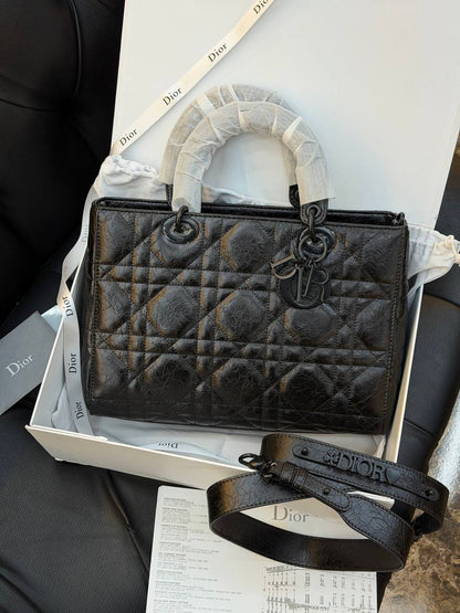 Black Lady Bag - (Video)