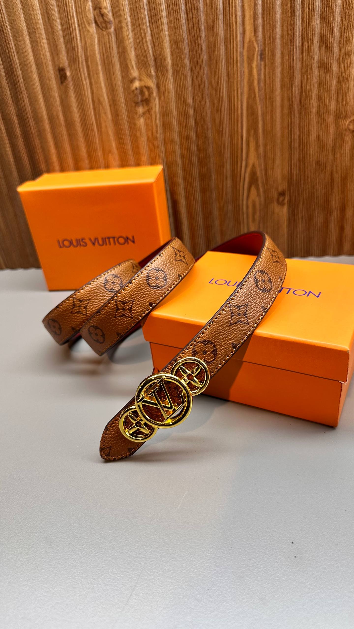 LVS - Steel Buckle Belt