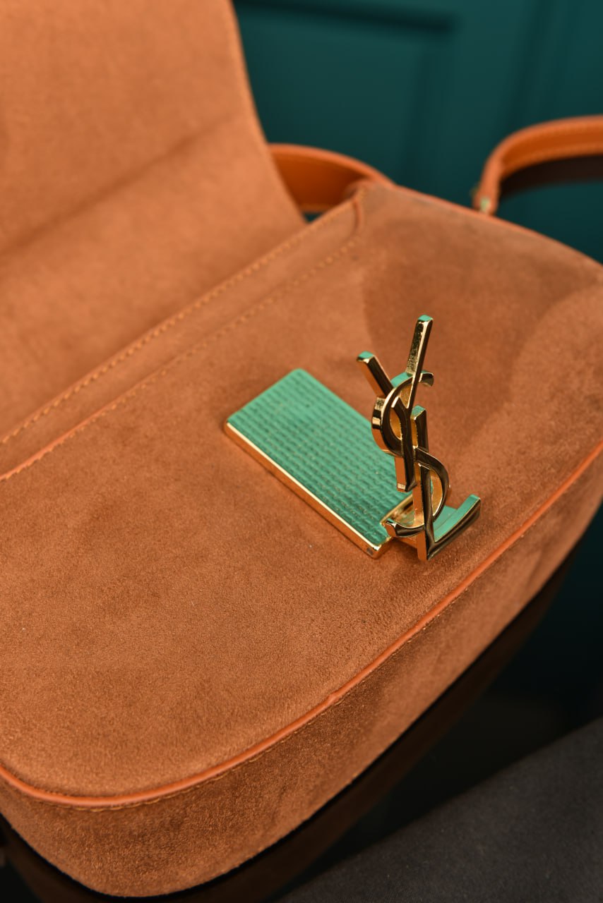 YSI - Voltaire Box (Suede)