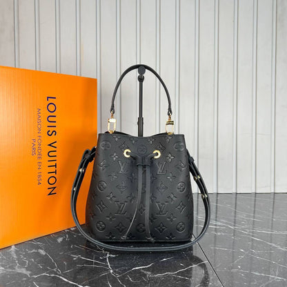 LVS NeoNoe and Sneakers